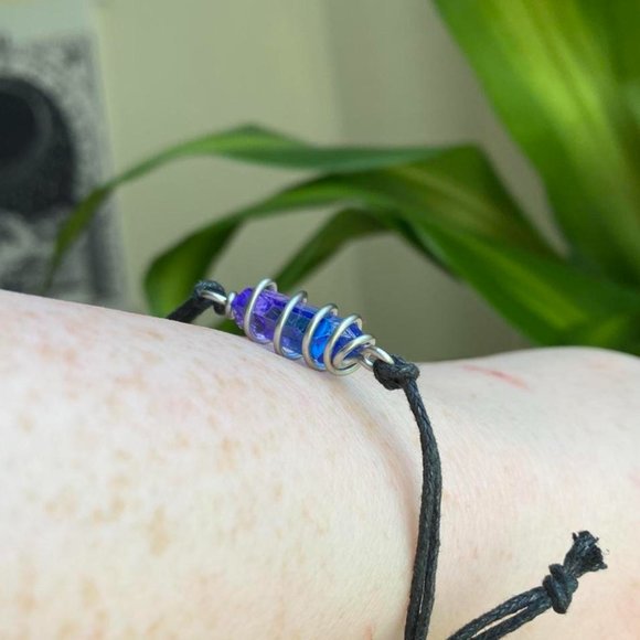 Bi Pride Aura Quartz point wrapped in Stainless steel wire on  Adjustable Cord - Picture 3 of 4